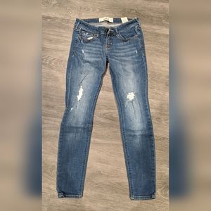 Hollister distressed low rise skinny jeans - size 1 short